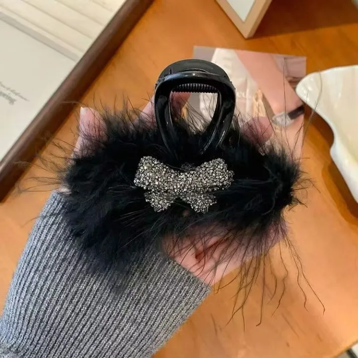 Large Black Ostrich Feather Hair Claw Clip - Elegant Luxurious Plush Hair Accessory for Women, Secure Hold for Thick Hair, Daily Use & Special Occasions, Sophisticated Style, Luxury Feel Material | Daraz.pk